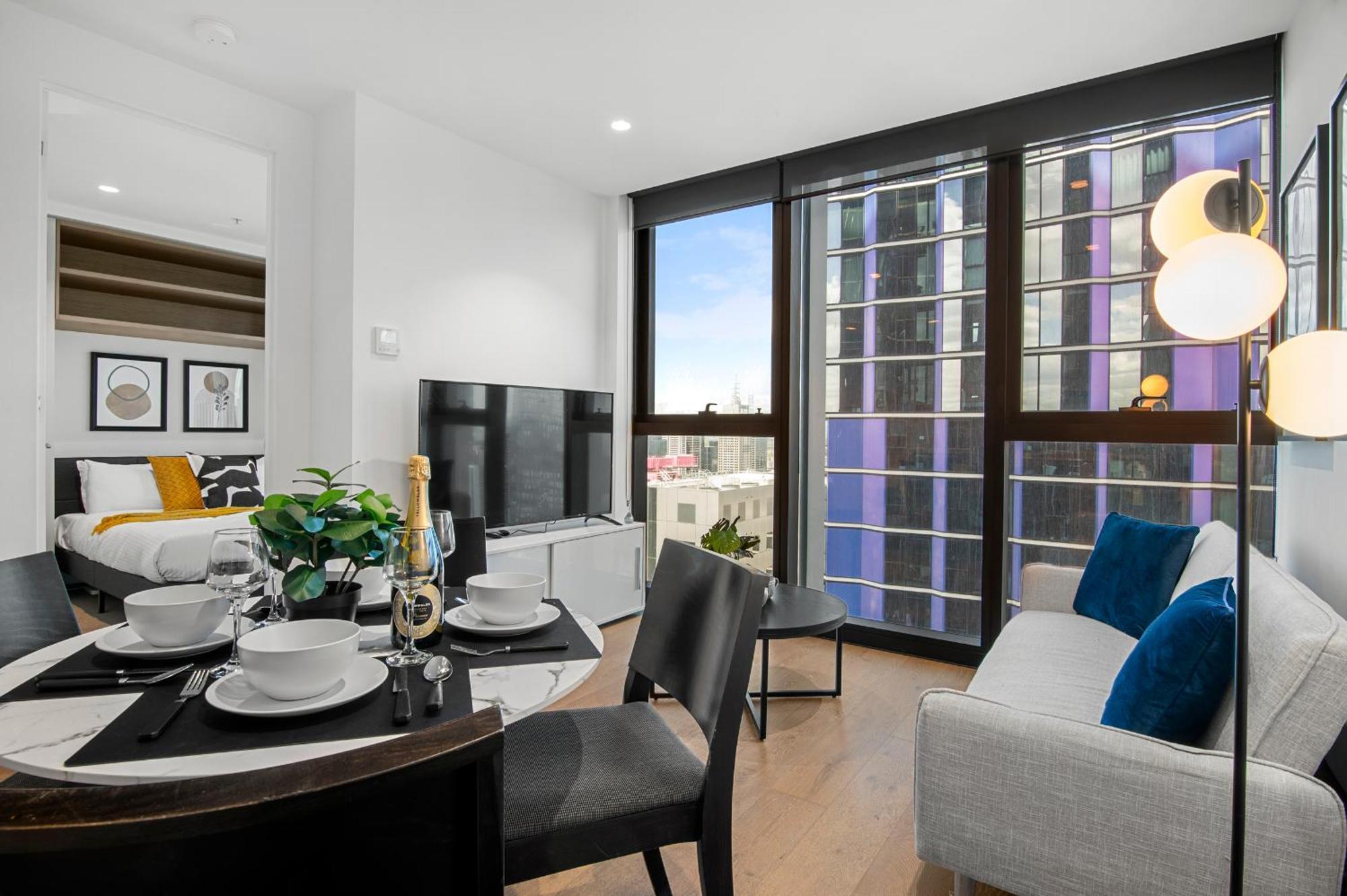 Apartment Stunning 2br In Melb Cbd With Pool And Gym *