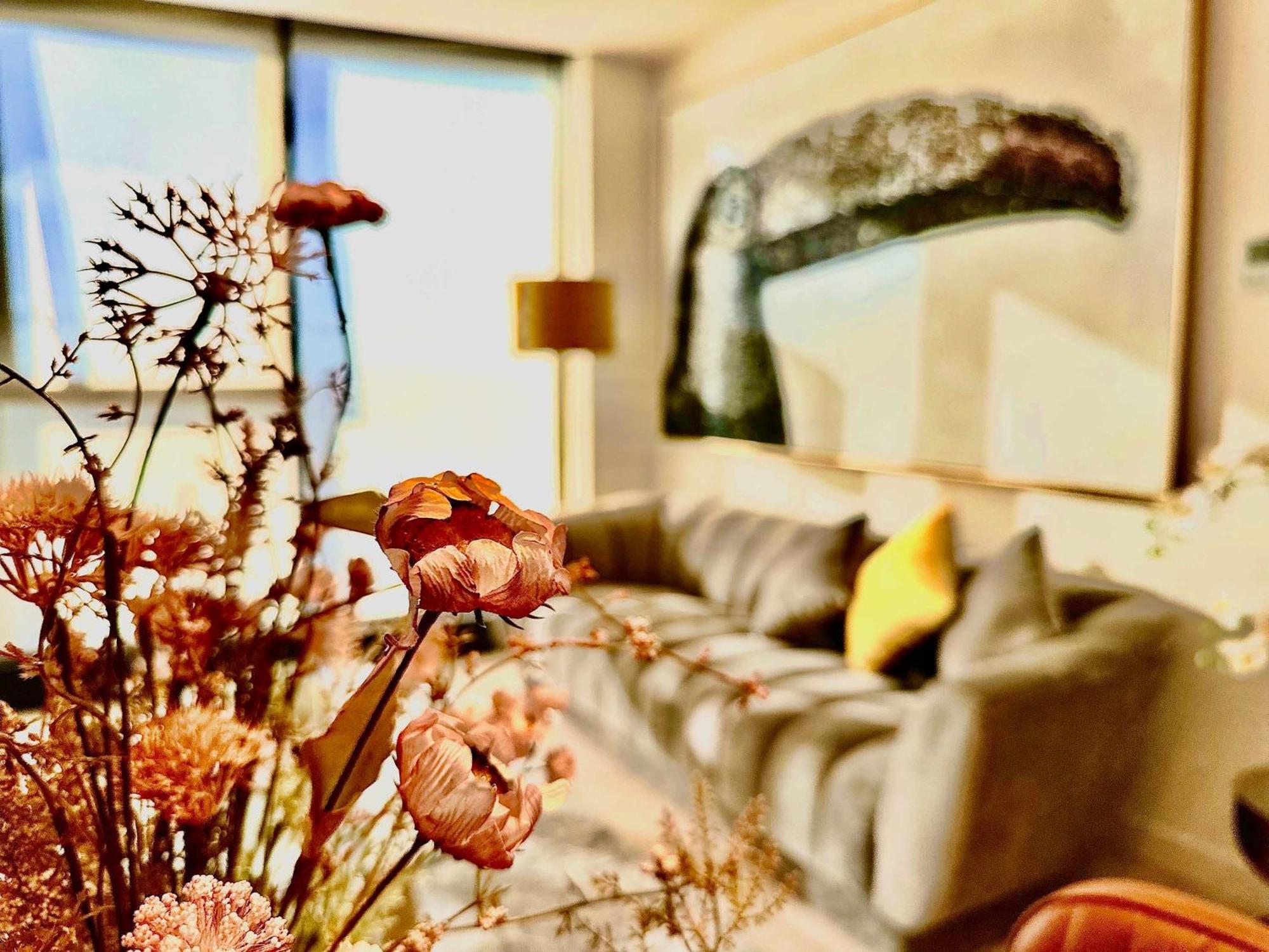 Apartment Highrise Location 2baths Melbourne