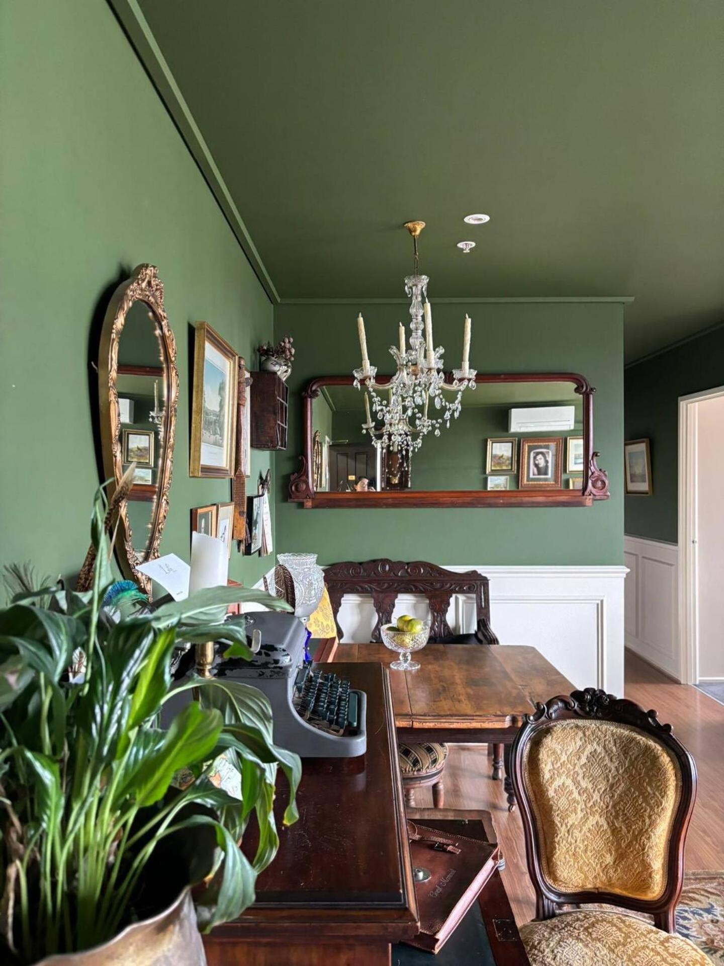 Elegant With Balcony And Free Parking Apartment *