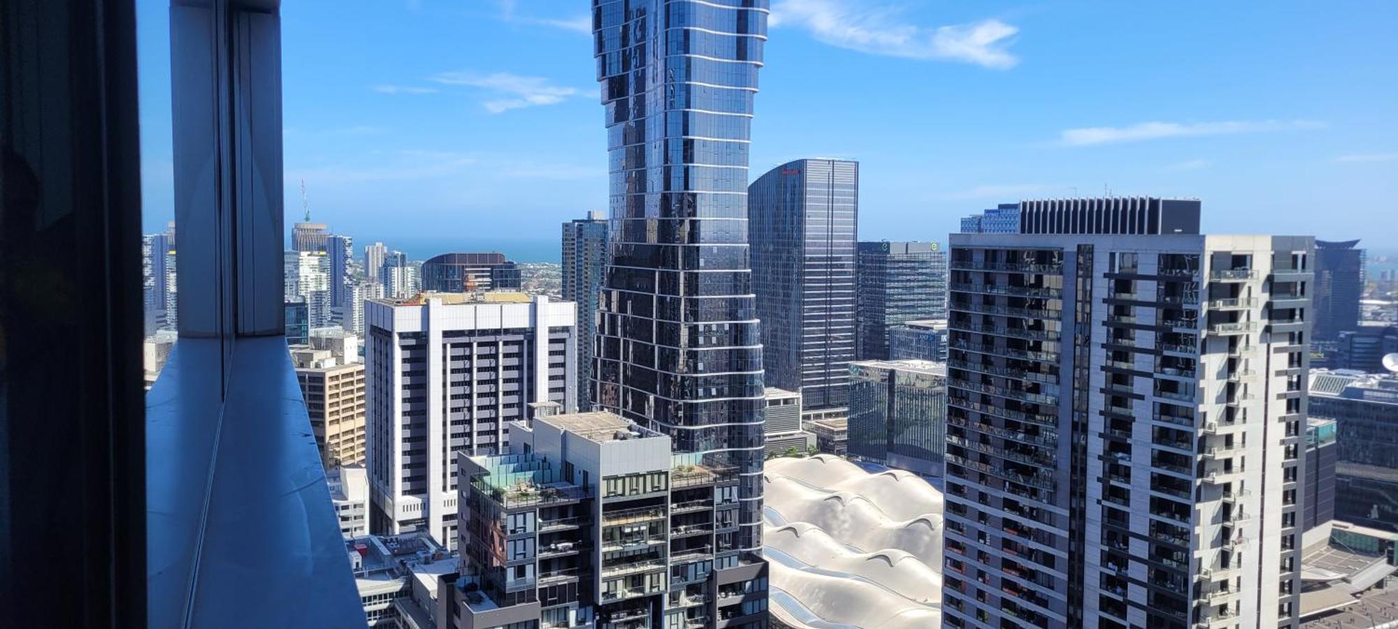 L3908 Cozy Oasis Pool N Sauna Melbourne