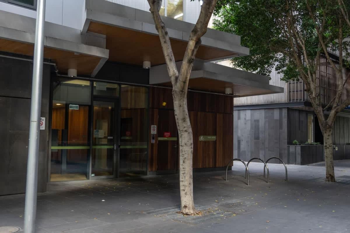 2br In Docklands Wifi Walk Water Nearby Melbourne