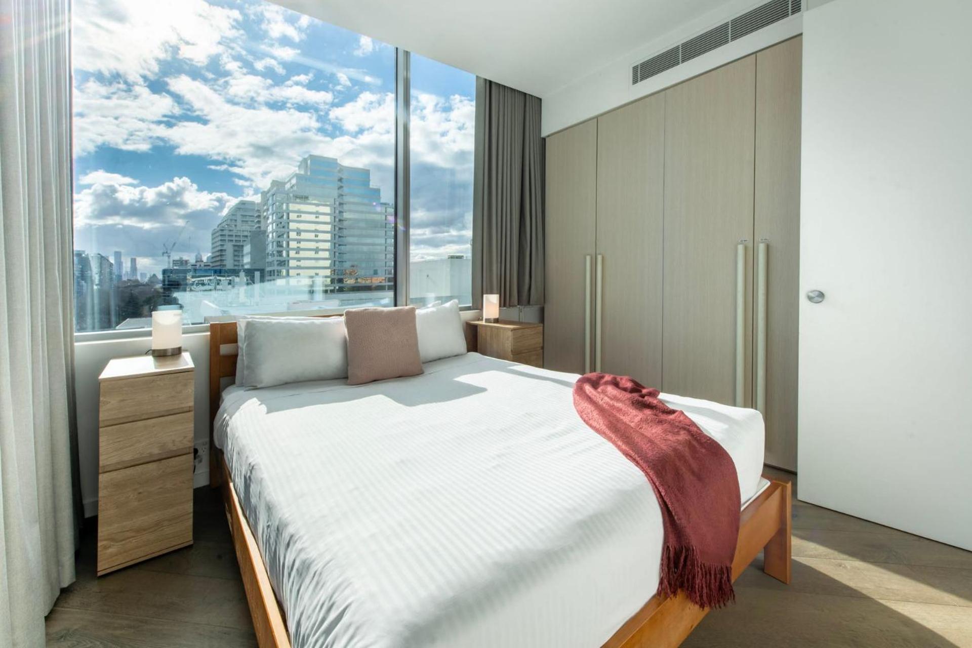 Spectacular 3-bedroom Penthouse With Private Lift On St Kilda Rd Melbourne