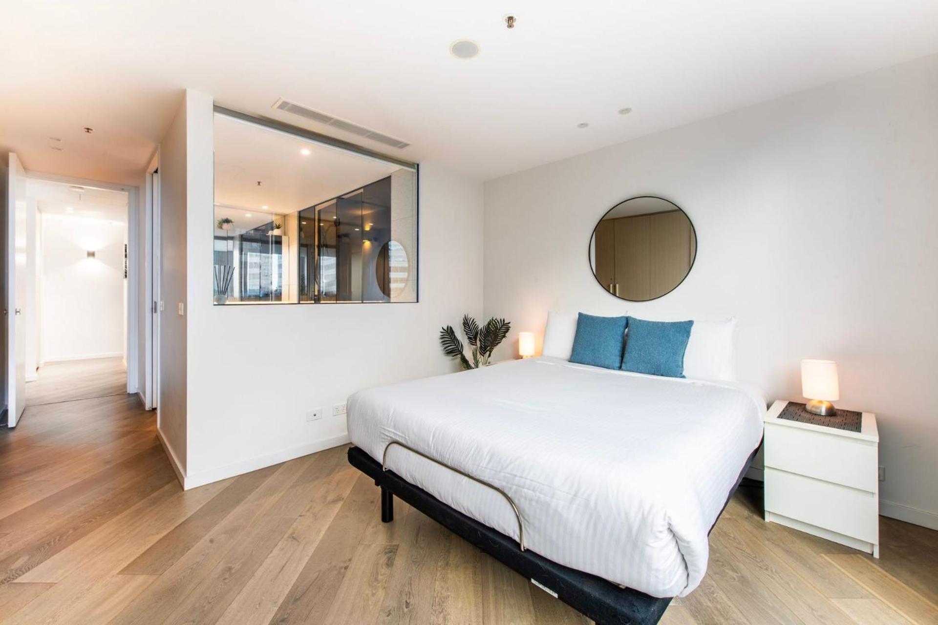 Apartamento Spectacular 3-bedroom Penthouse With Private Lift On St Kilda Rd *