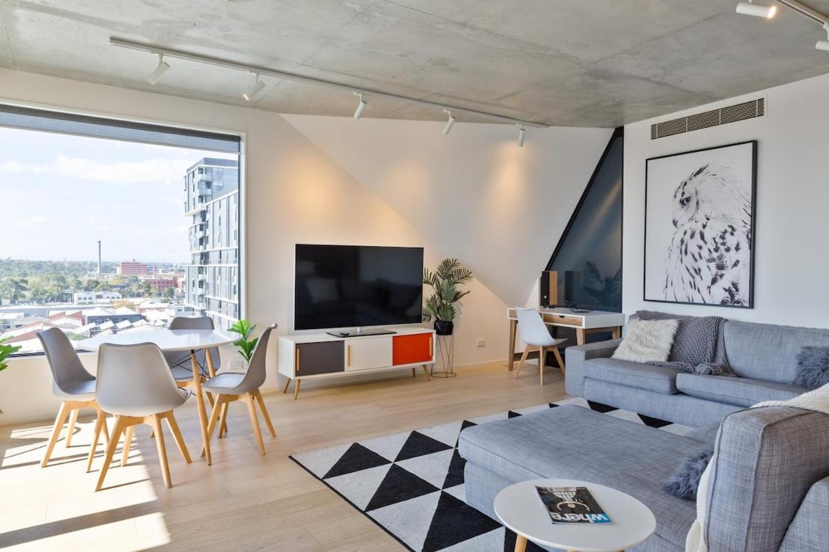 Penthouse Collingwood * Melbourne