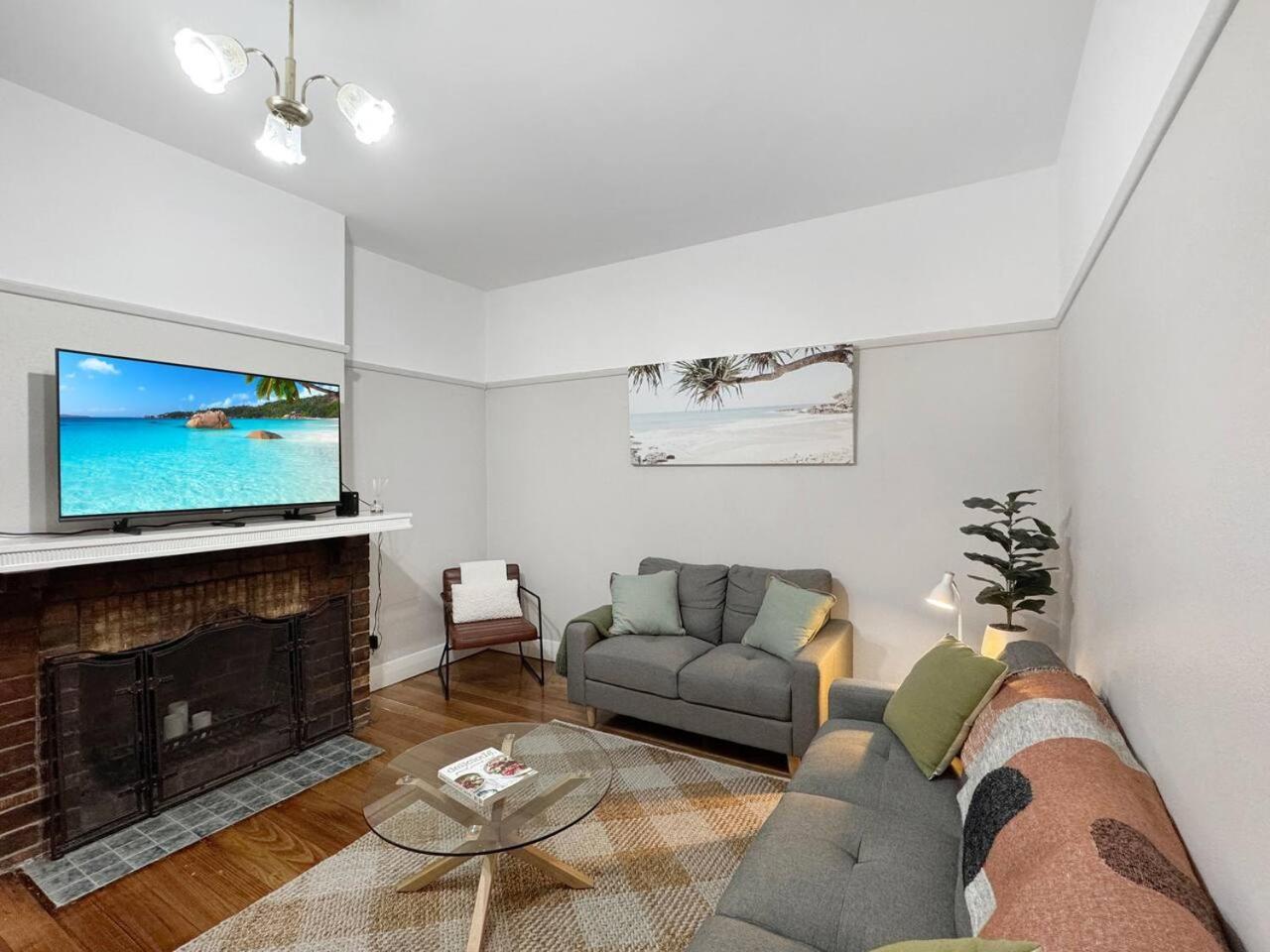 Ground Floor Apartment, 250 Metres To The Apartment *