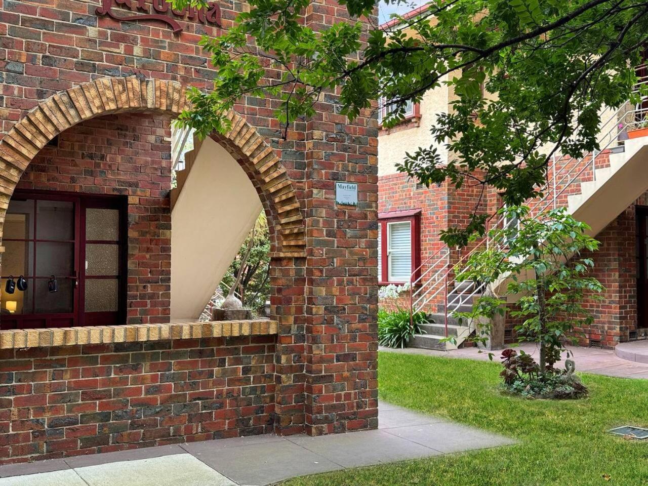 Ground Floor Apartment, 250 Metres To The * Melbourne