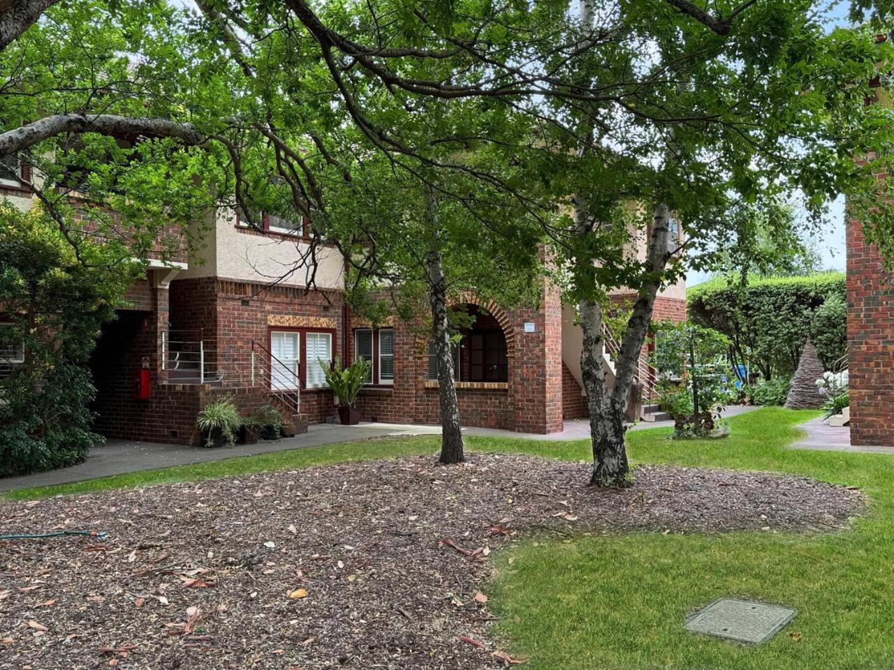 Ground Floor Apartment, 250 Metres To The Apartment *