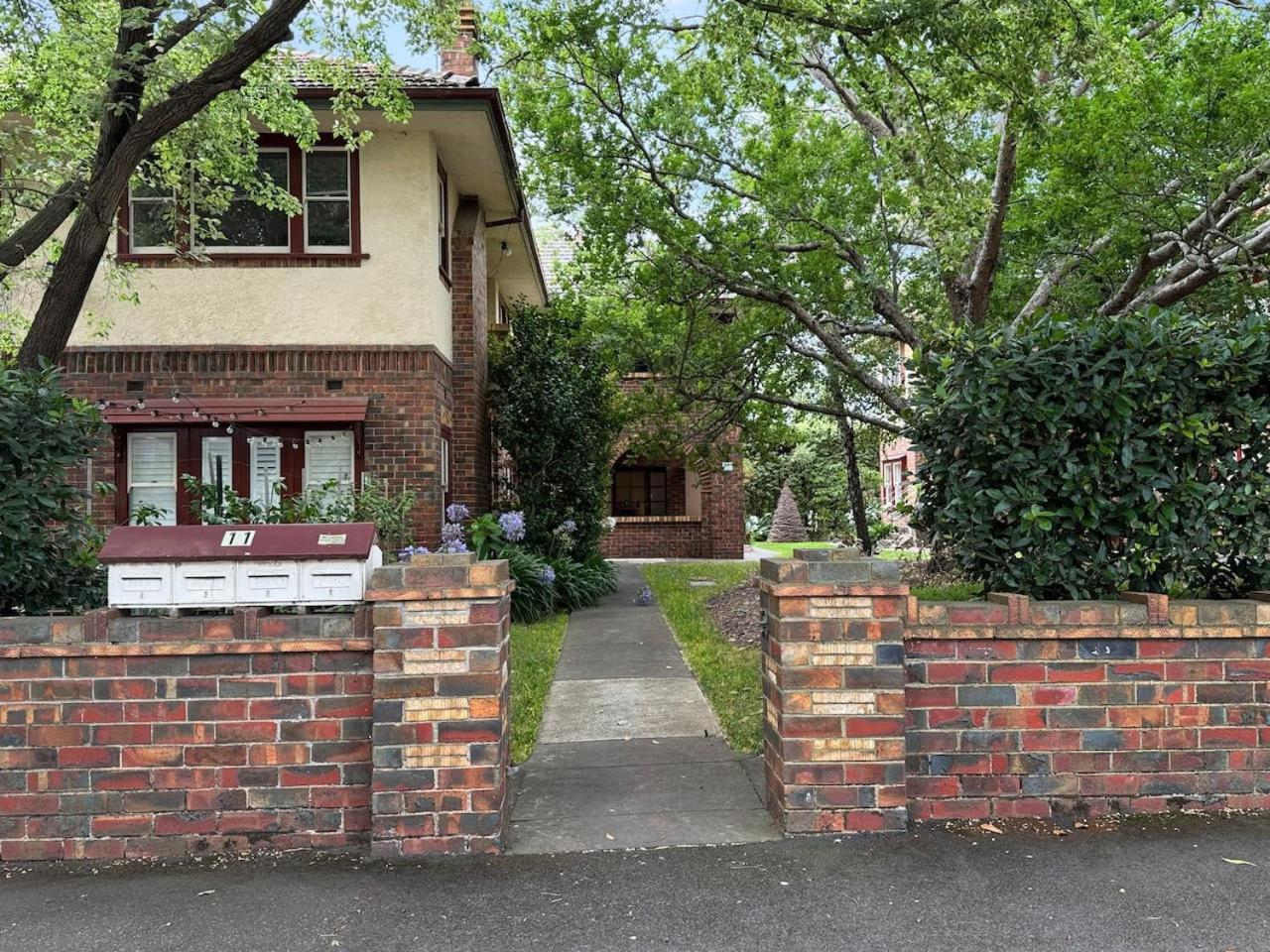 Ground Floor Apartment, 250 Metres To The Apartment Melbourne