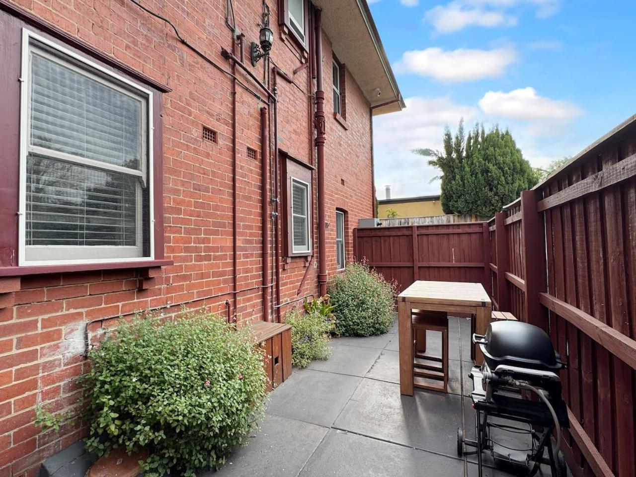 Apartment Ground Floor Apartment, 250 Metres To The *