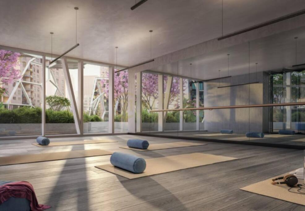 Apartment Skyline Serenity Lvl 61 Cbd Luxury