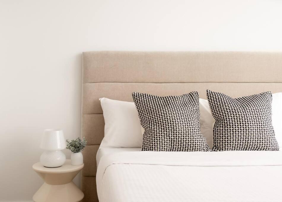 Skyline Serenity Lvl 61 Cbd Luxury * Melbourne