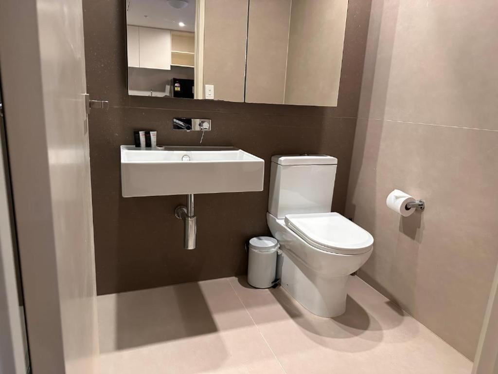 Apartment Cbd On 48 Floor With And Harbour Views Melbourne