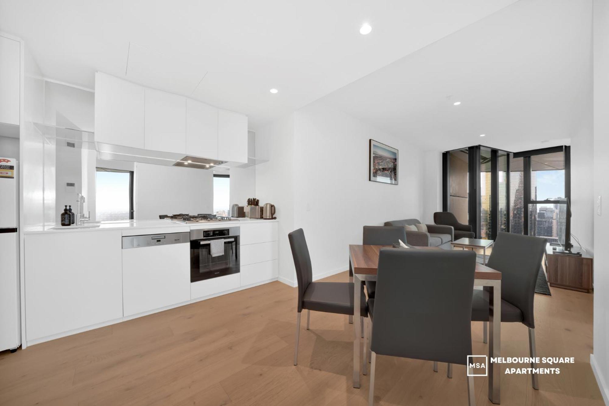 Square Apartment
