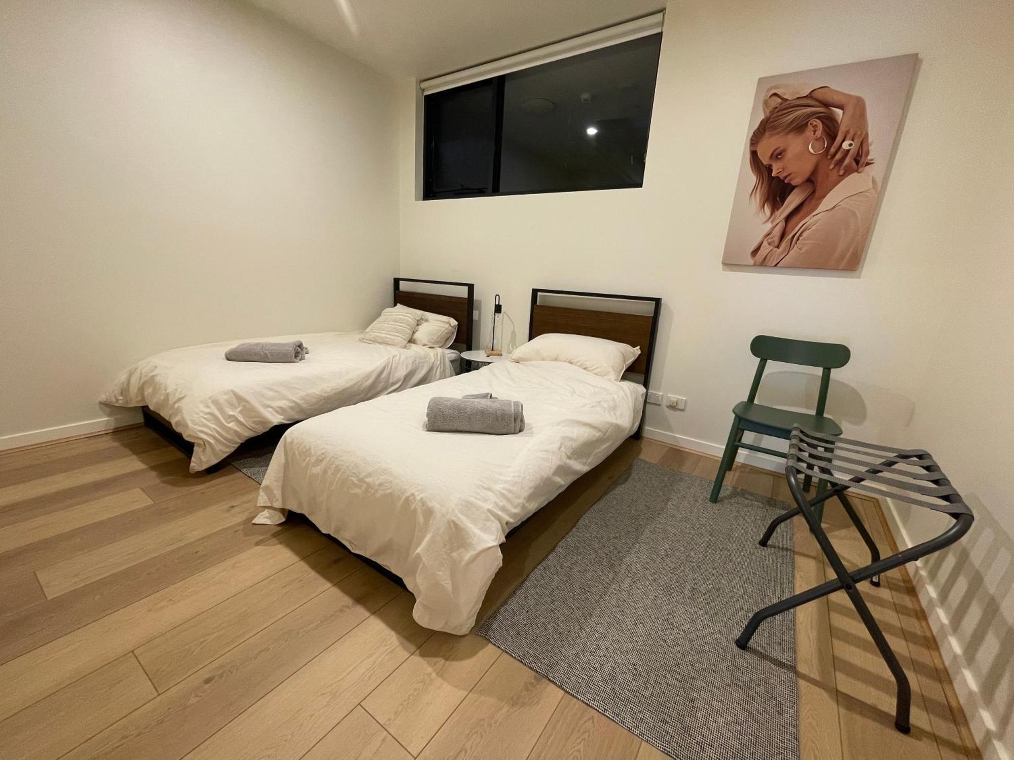 Apartment Spacious And Bright 2bdr Next To Qvm In Cbd, Parking Melbourne