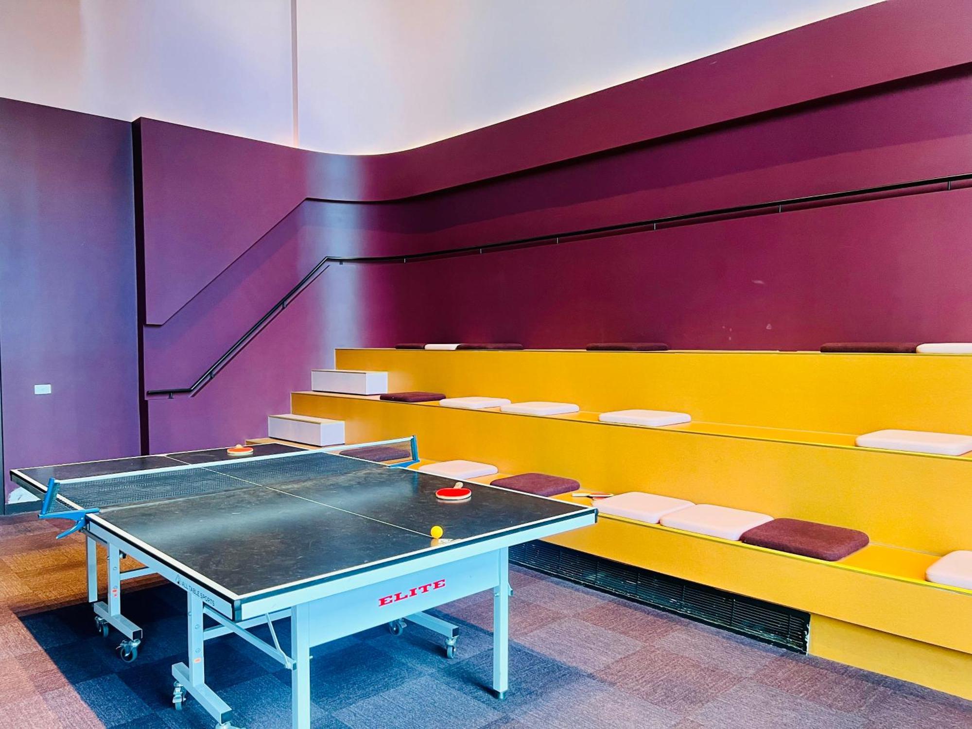 Luxury Cbd 5 Beds, 2 Baths Great Skyview With Pool, Gym, Spa, Carpark,sauna Melbourne