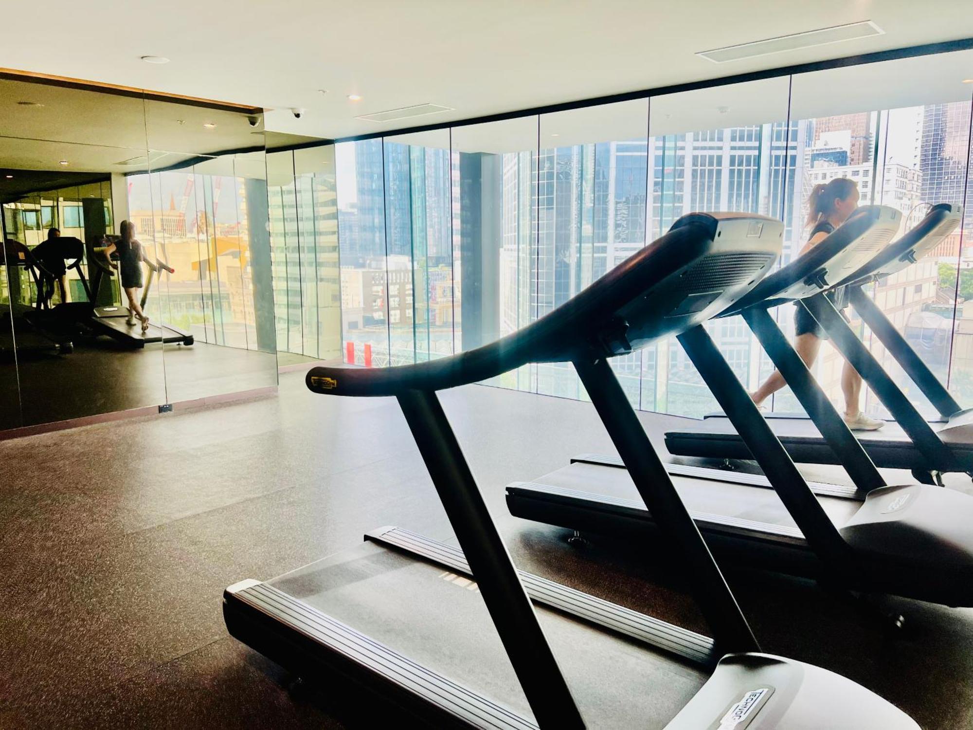 Luxury Cbd 5 Beds, 2 Baths Great Skyview With Pool, Gym, Spa, Carpark,sauna Apartment Melbourne