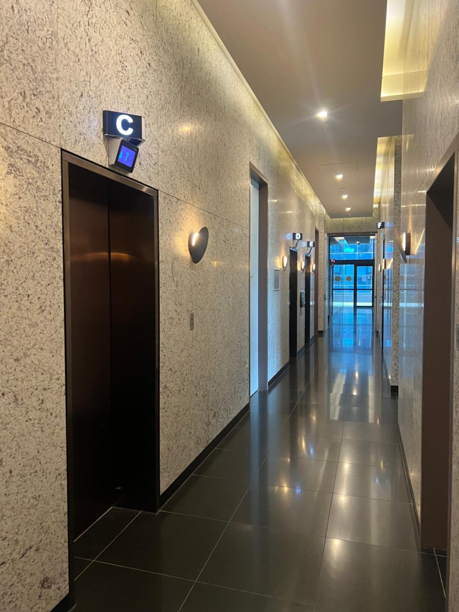 Luxury Cbd 5 Beds, 2 Baths Great Skyview With Pool, Gym, Spa, Carpark,sauna