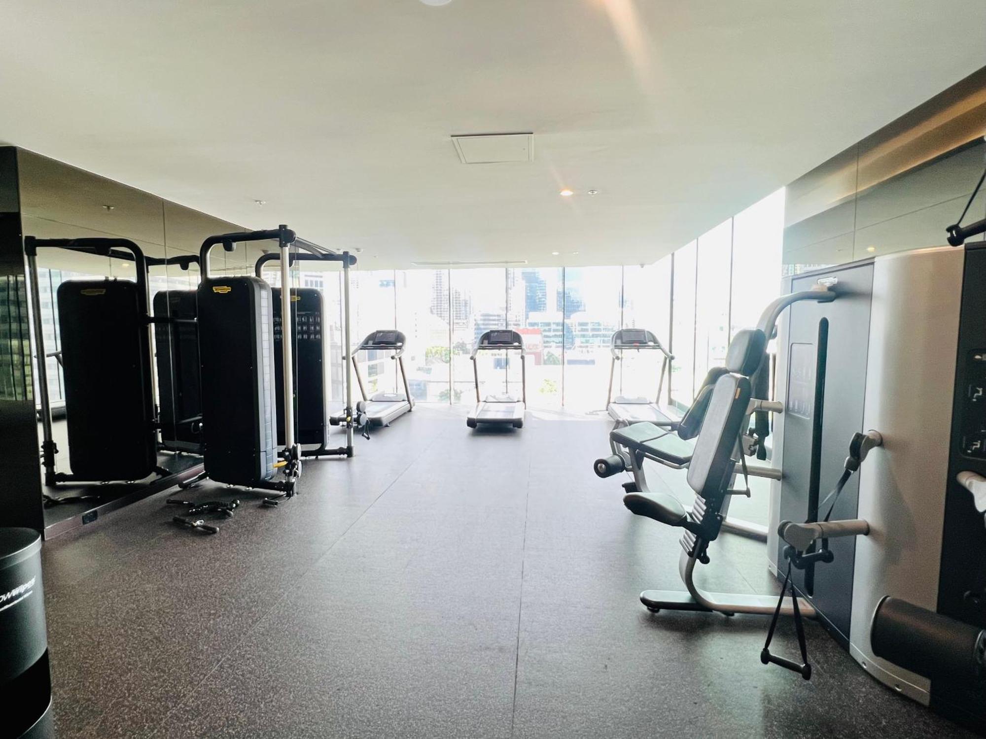 Luxury Cbd 5 Beds, 2 Baths Great Skyview With Pool, Gym, Spa, Carpark,sauna Apartment