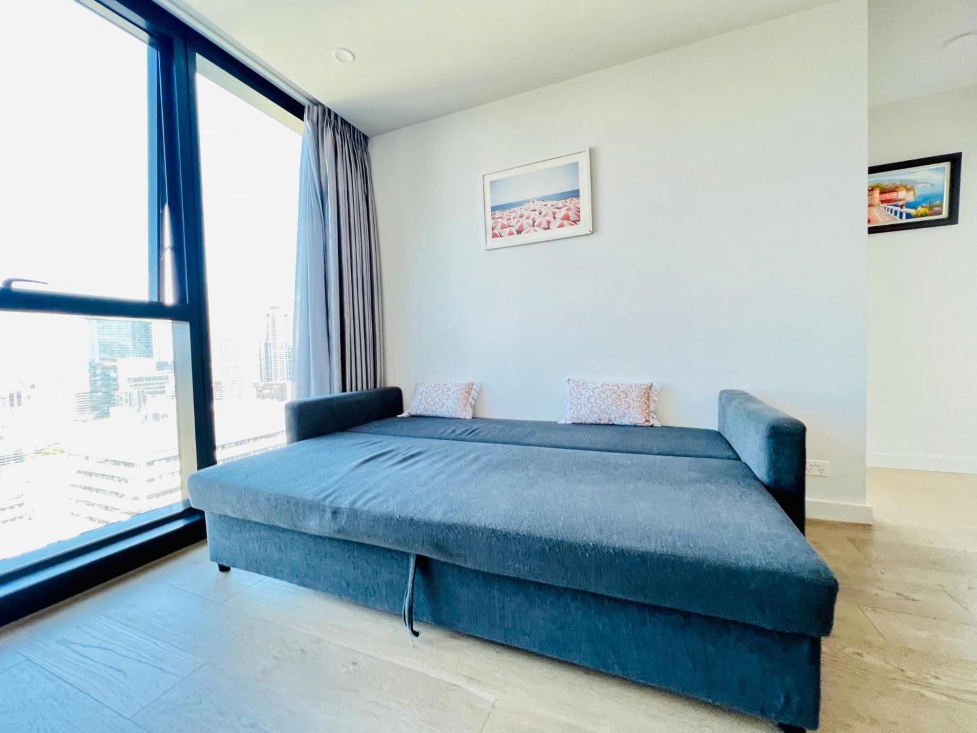 Luxury Cbd 5 Beds, 2 Baths Great Skyview With Pool, Gym, Spa, Carpark,sauna