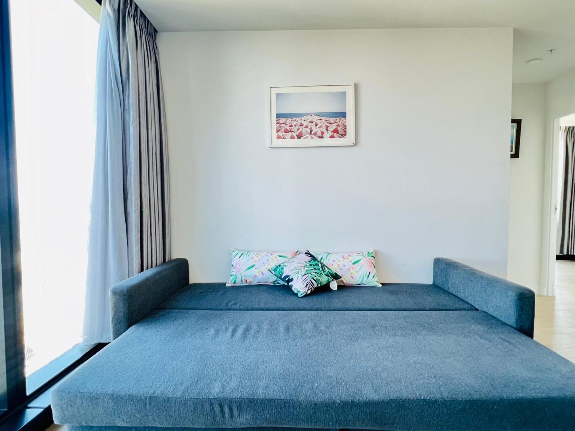 Luxury Cbd 5 Beds, 2 Baths Great Skyview With Pool, Gym, Spa, Carpark,sauna * Melbourne