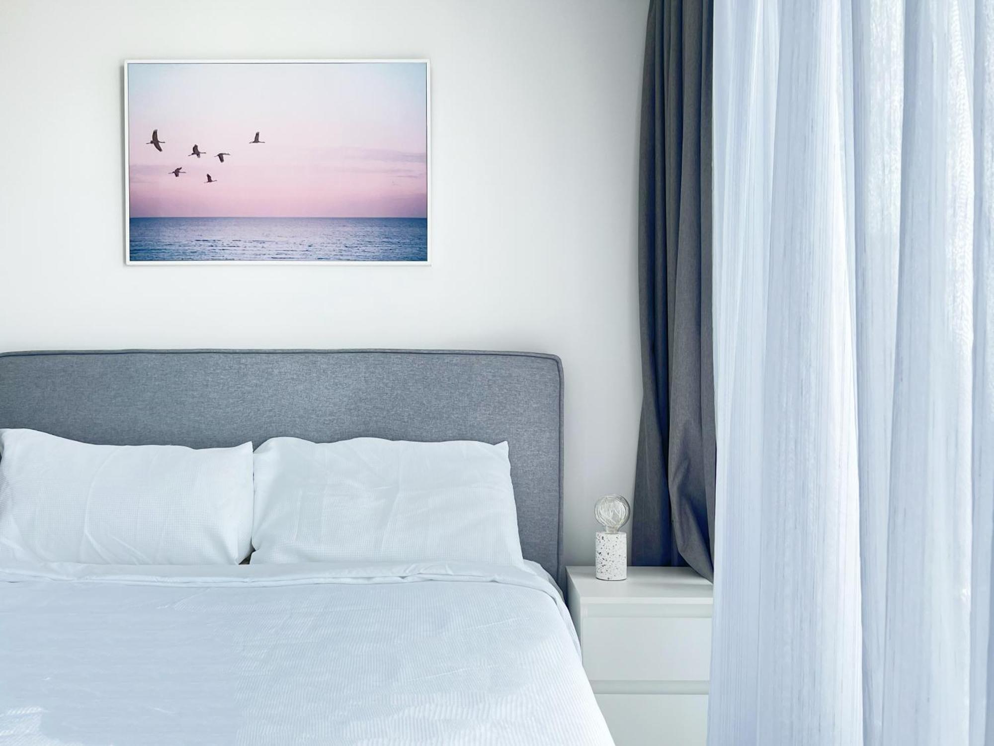 Apartment Luxury Cbd 5 Beds, 2 Baths Great Skyview With Pool, Gym, Spa, Carpark,sauna