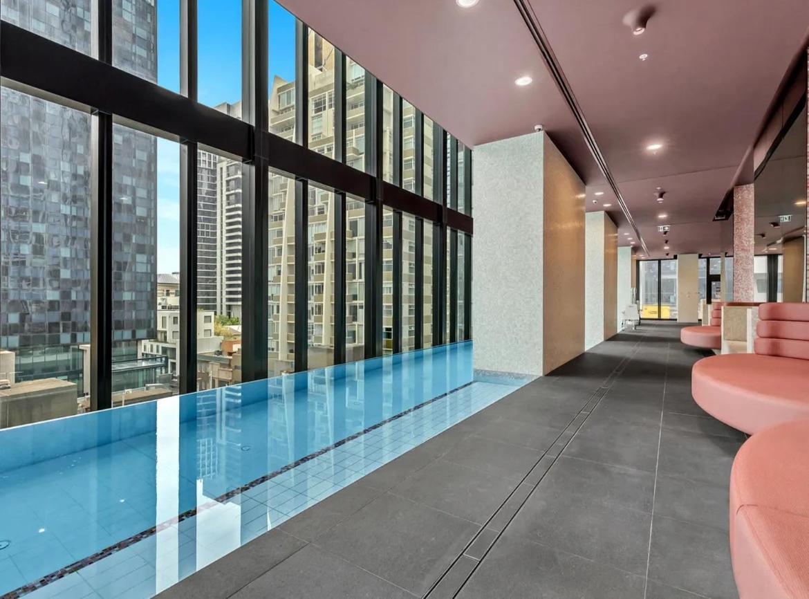 Luxury Cbd 5 Beds, 2 Baths Great Skyview With Pool, Gym, Spa, Carpark,sauna *