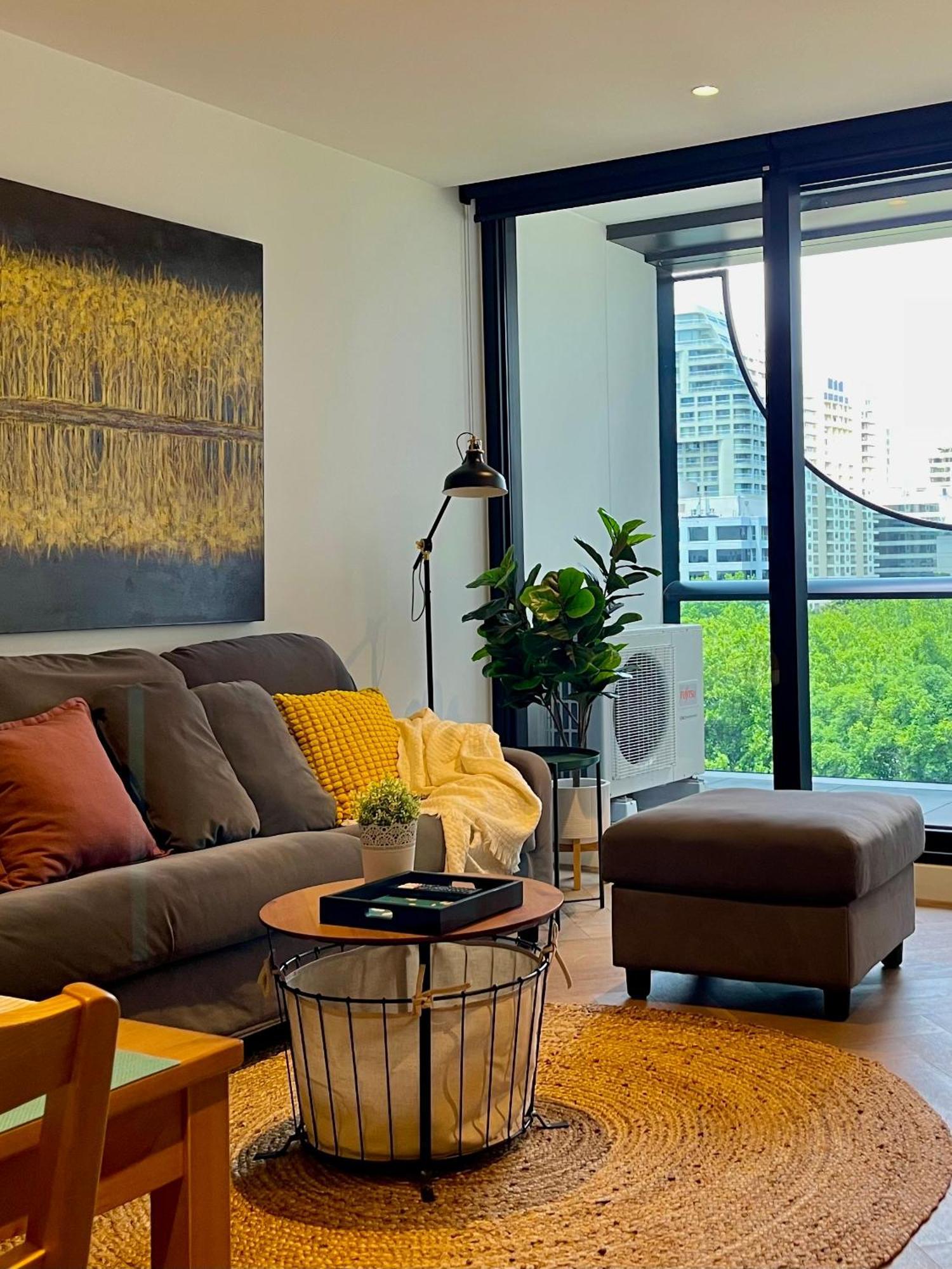 Apartment Boulevard Retreat 2b2b In With Pool Melbourne