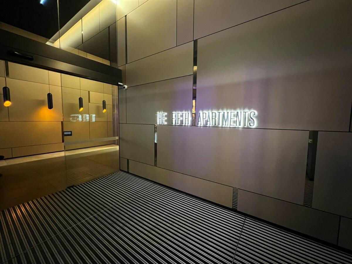 2 Bedroom 2bath, Free Parking, Southern Cross, Lvl 36 Apartment *