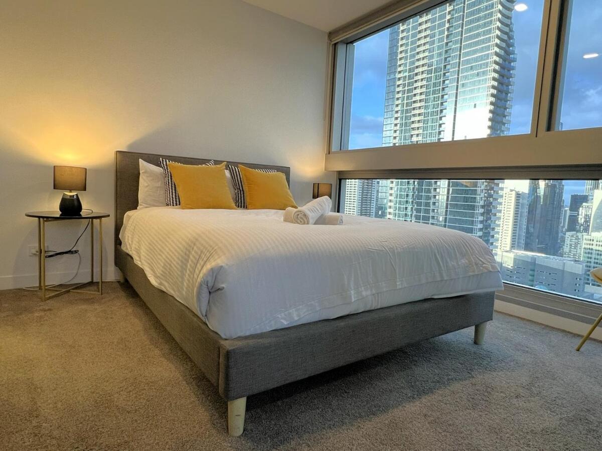2 Bedroom 2bath, Free Parking, Southern Cross, Lvl 36 *