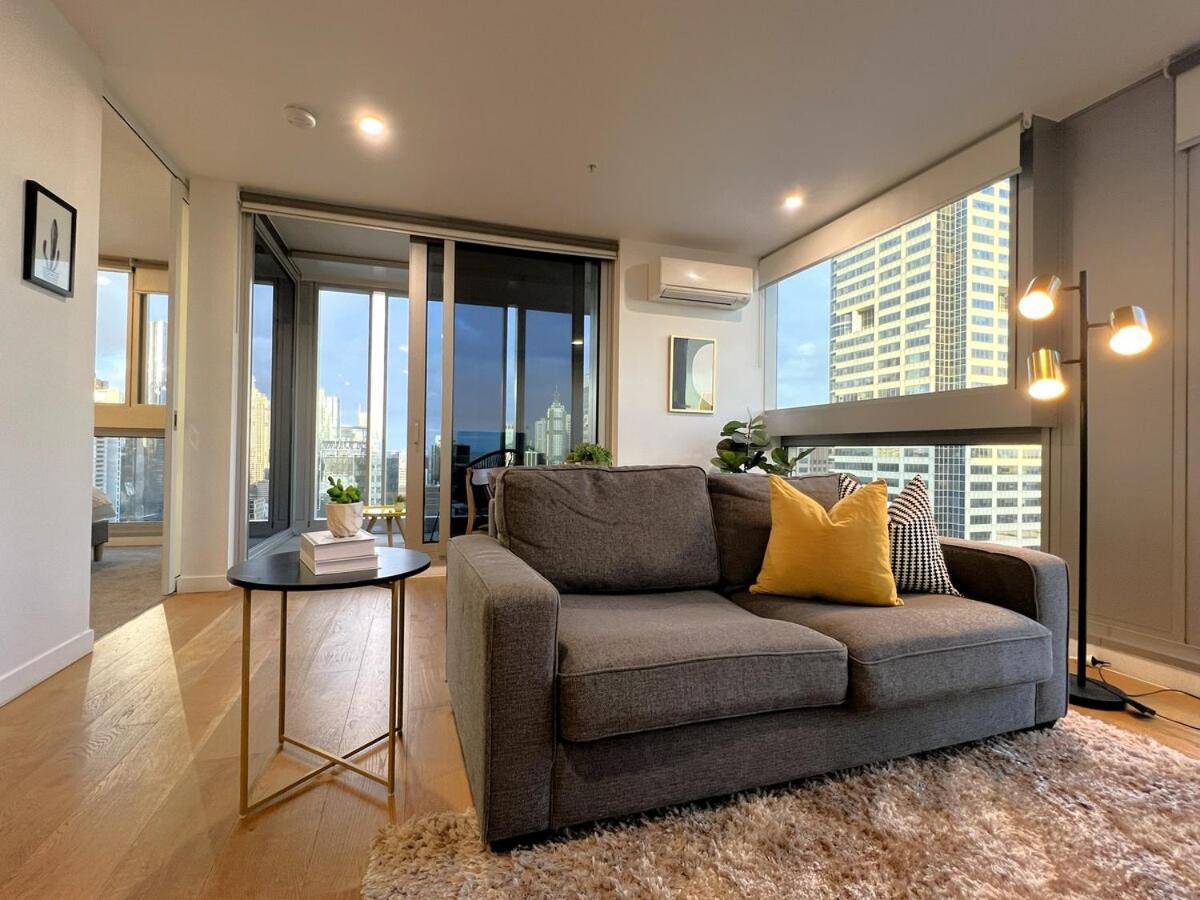 2 Bedroom 2bath, Free Parking, Southern Cross, Lvl 36 Apartment Melbourne