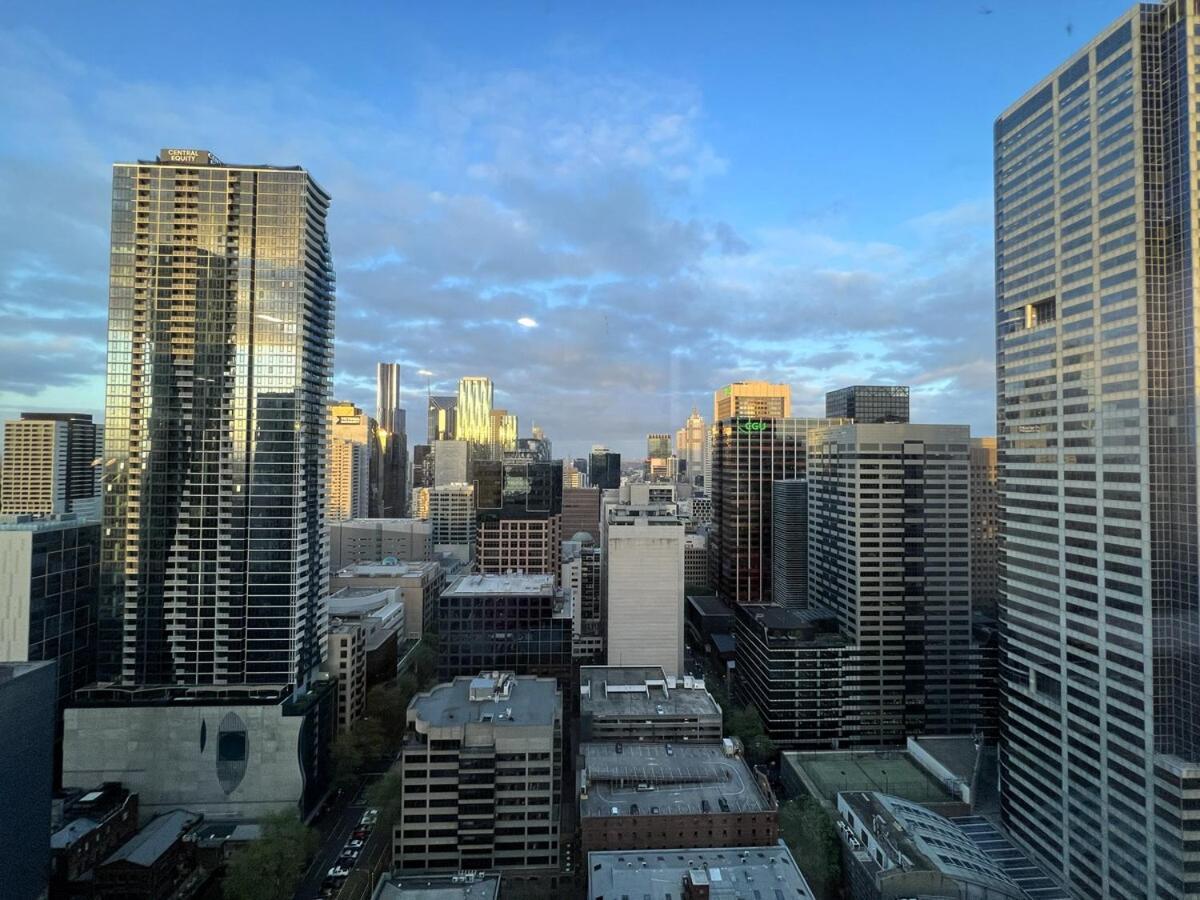 2 Bedroom 2bath, Free Parking, Southern Cross, Lvl 36 Apartment *