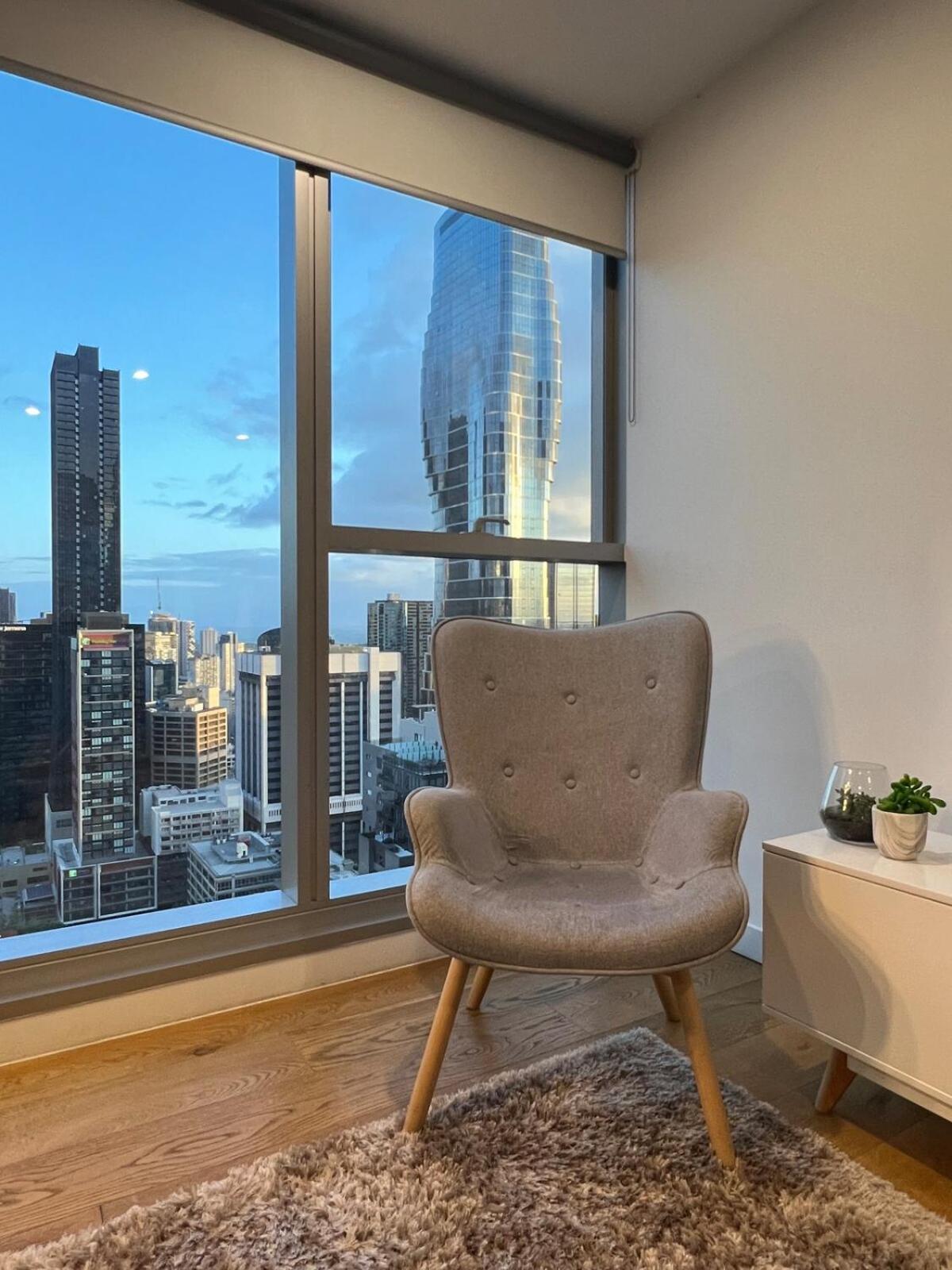 2 Bedroom 2bath, Free Parking, Southern Cross, Lvl 36 Apartment *