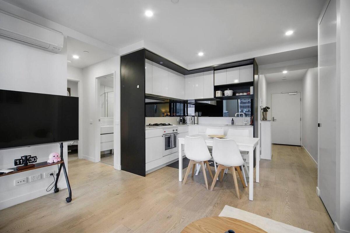 Heart Of Melbourne-cozy 2b Apartment *
