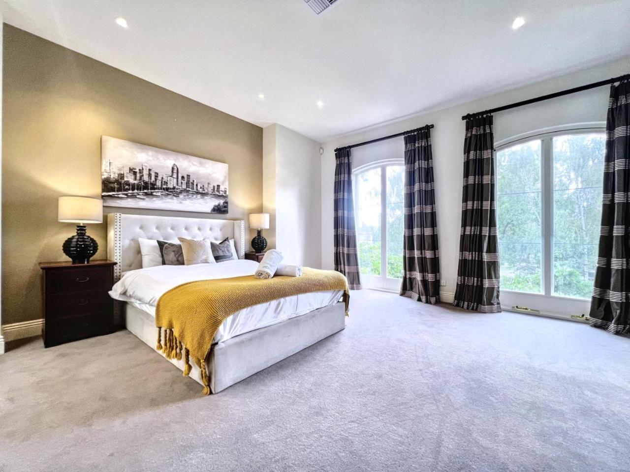 Rowen Manor House Melbourne