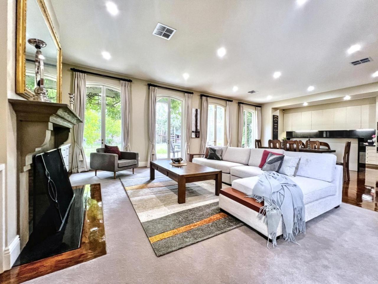 Holiday home Rowen Manor House Melbourne