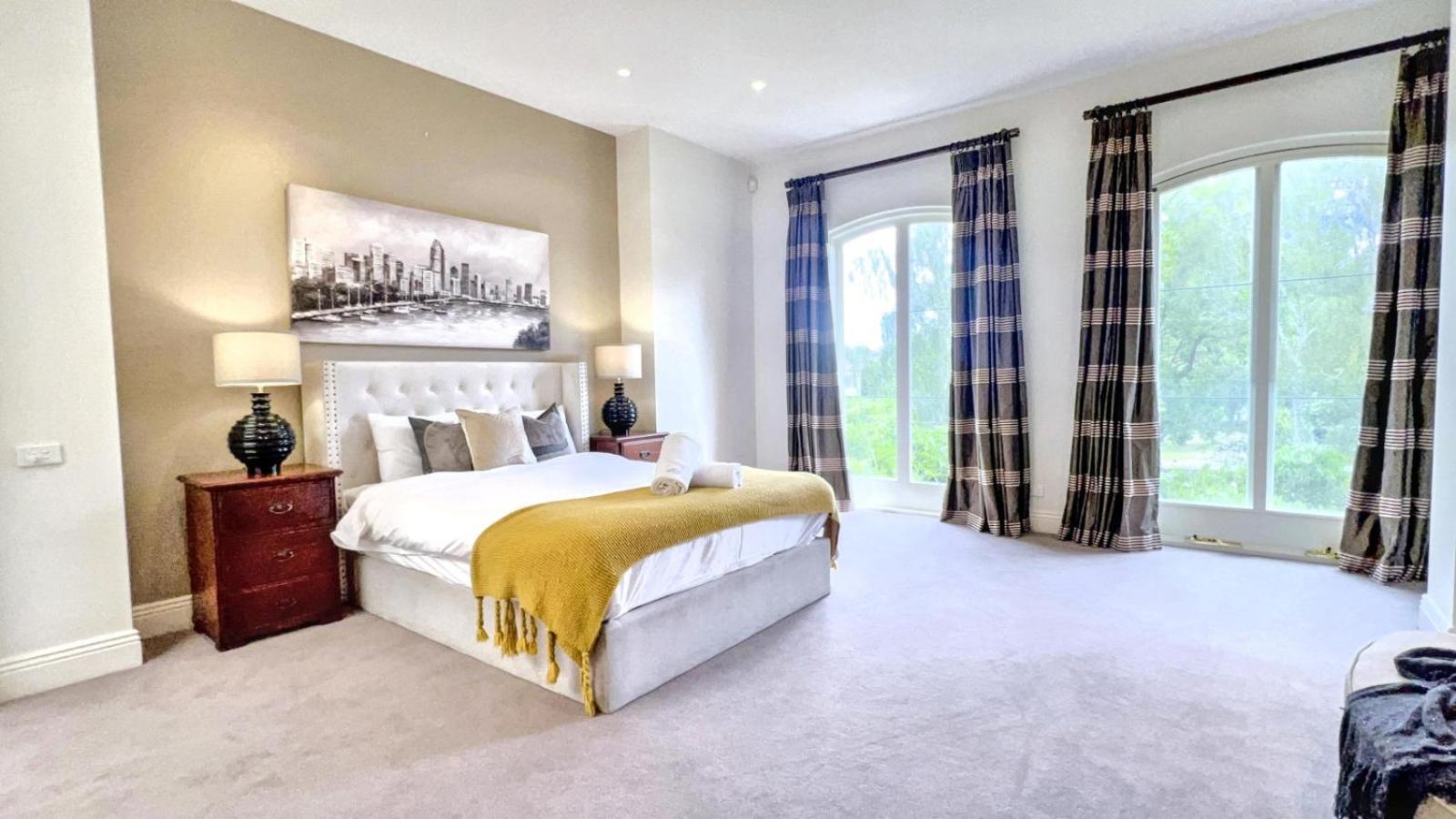 Holiday home Rowen Manor House