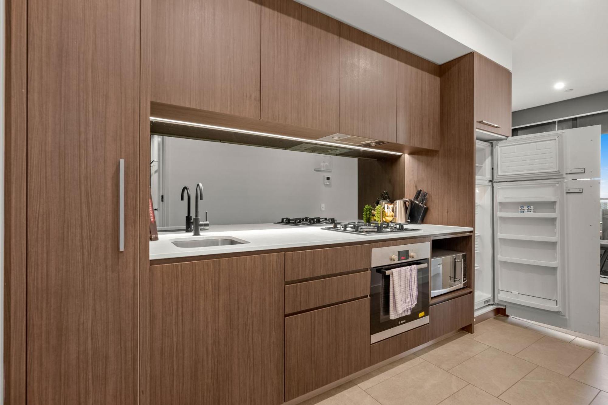 Park Views Cbd Retreat - 1 Car Space Apartment *