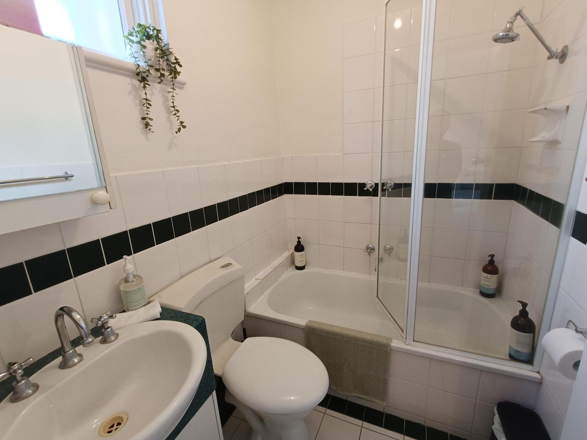 Cute, Cozy And 1 In Essendon With Free Parking Apartment Melbourne