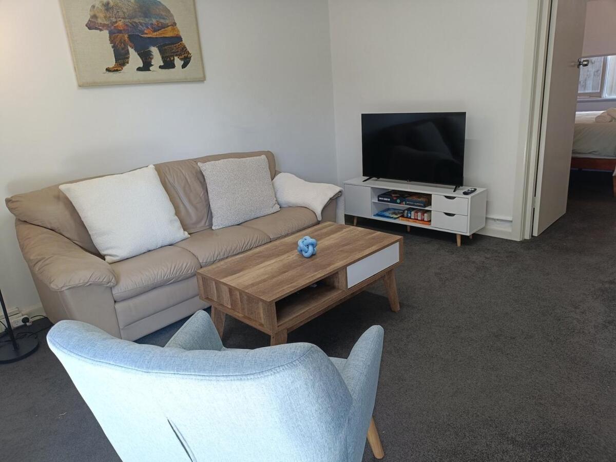 Cute, Cozy And 1 In Essendon With Free Parking Apartment *
