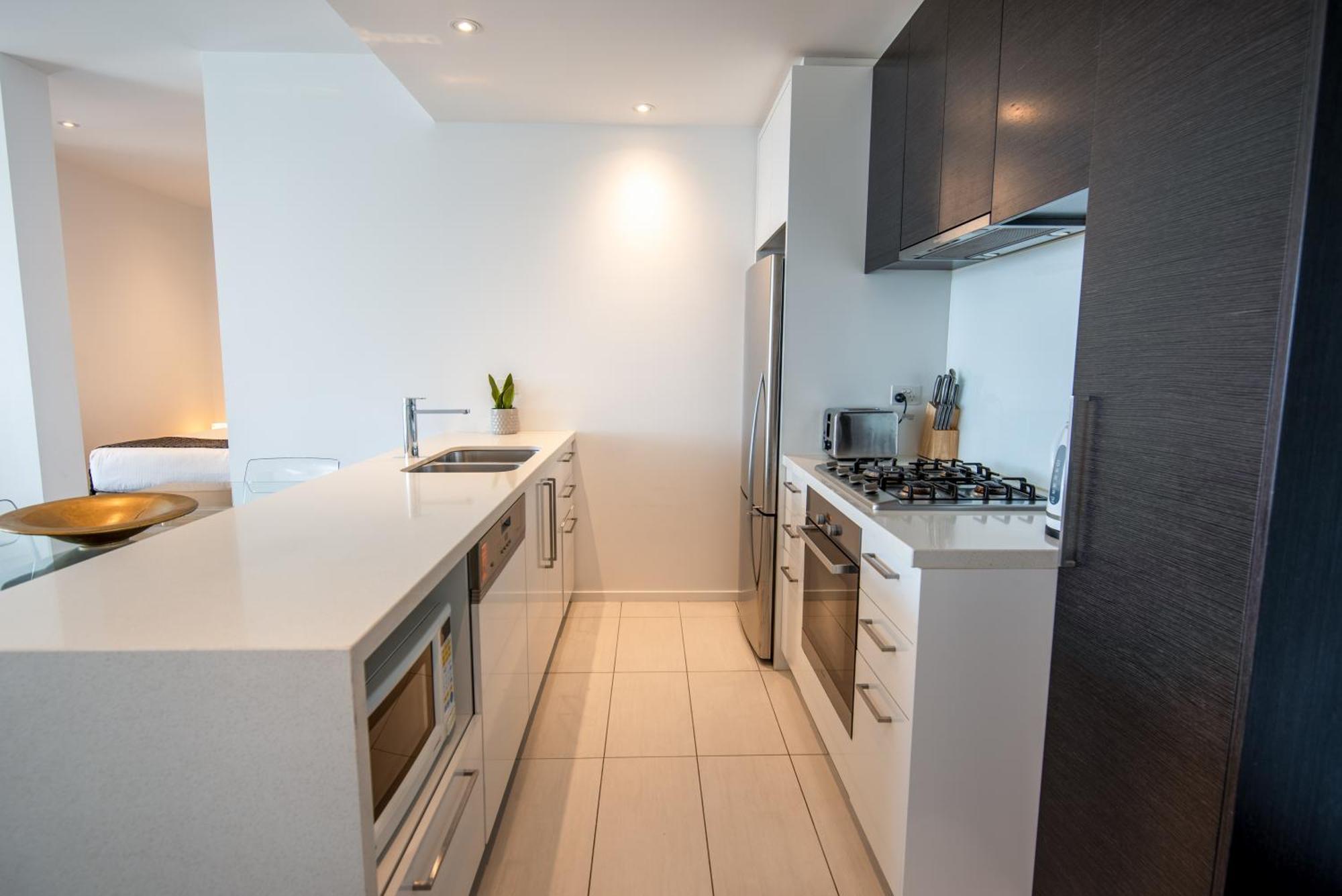 Prima Tower 5 Bedrooms Melbourne
