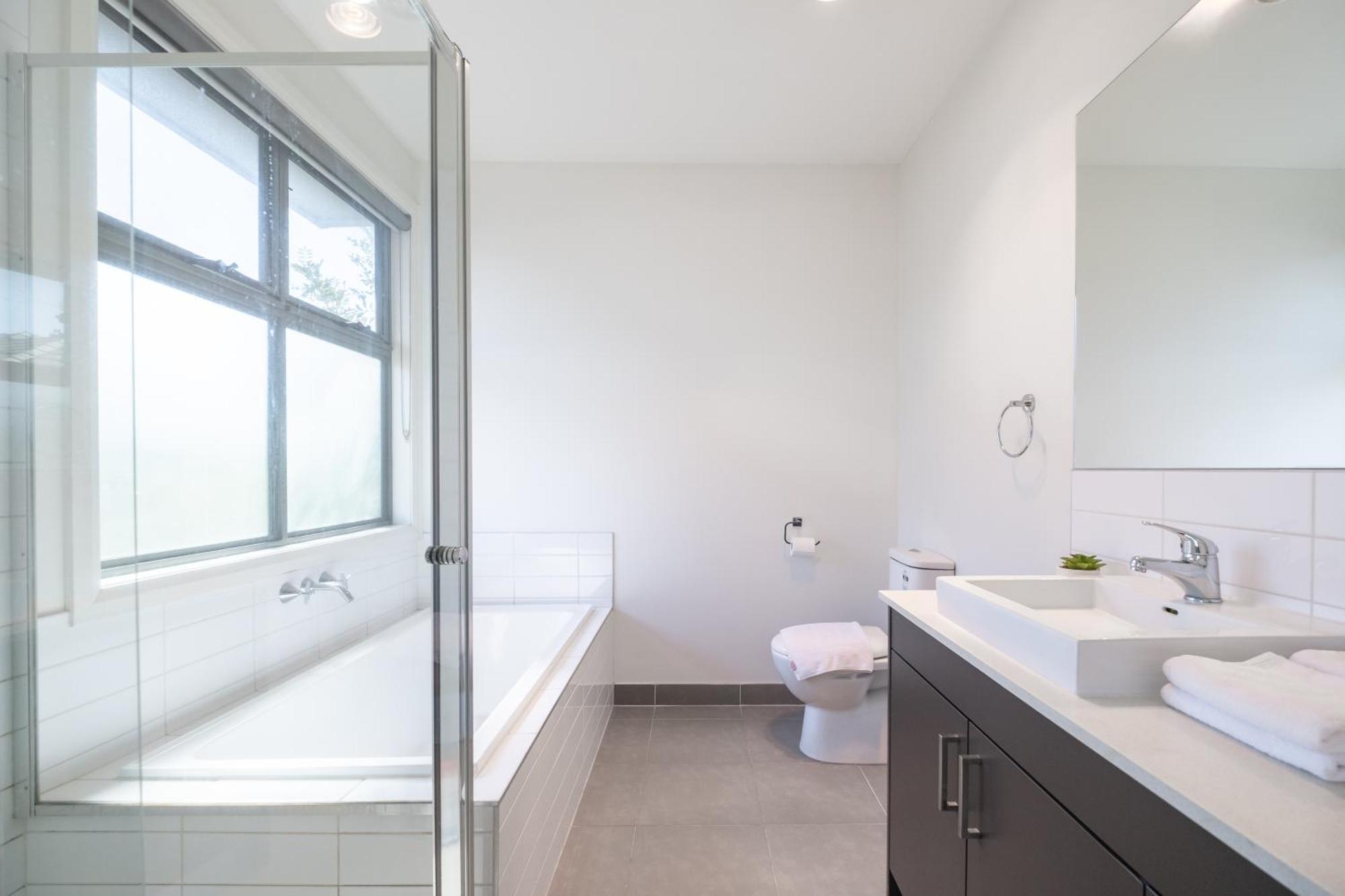 Glenroy 2br1ba In Townhouse Parkingwi-fibath * Melbourne