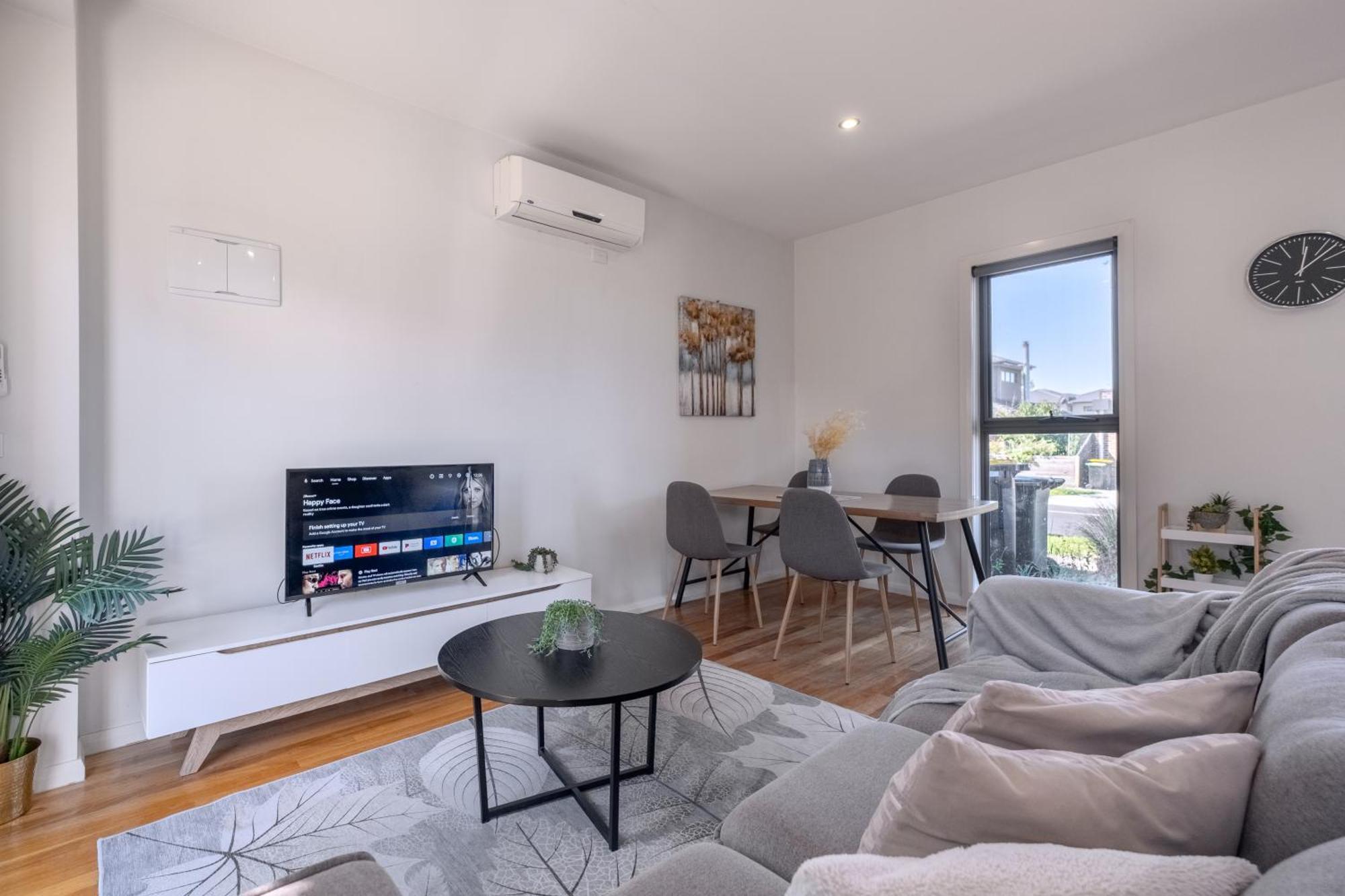 Holiday home Glenroy 2br1ba In Townhouse Parkingwi-fibath Melbourne