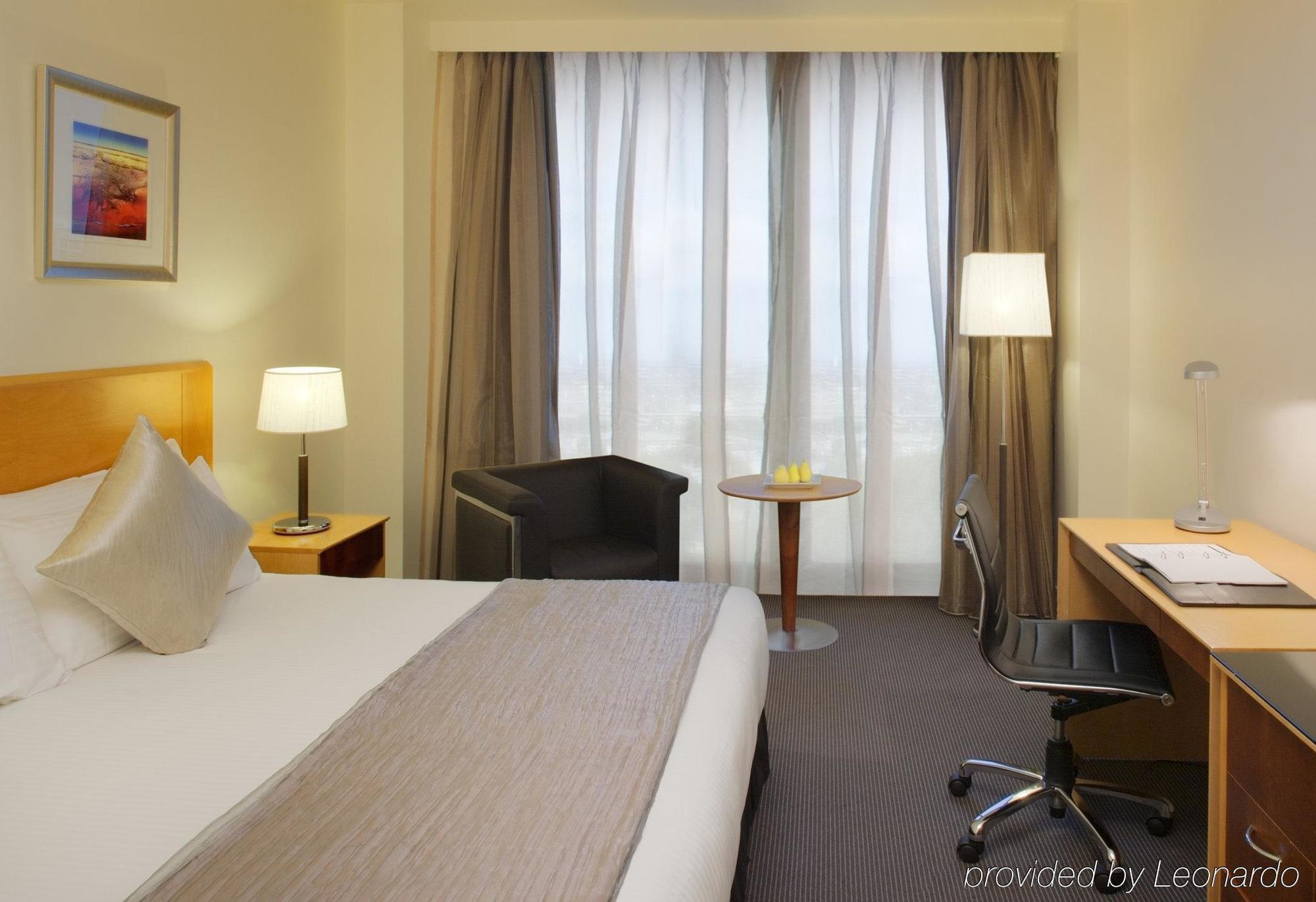 Hotel Radisson On Flagstaff Gardens