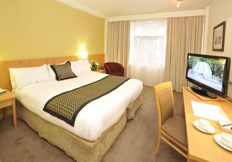 Hotel Mercure North 4*