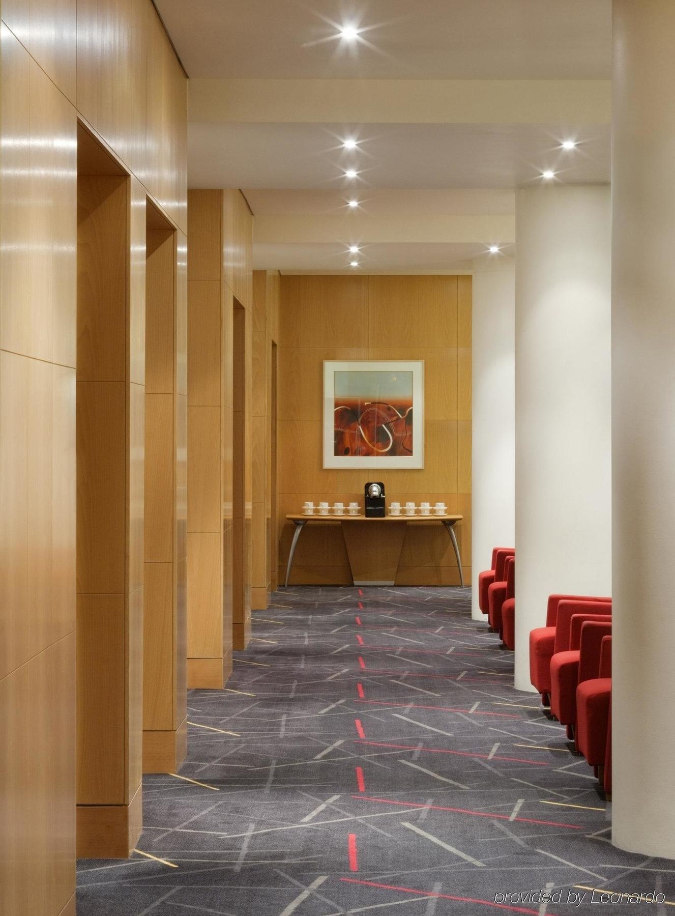 Radisson On Flagstaff Gardens 4*