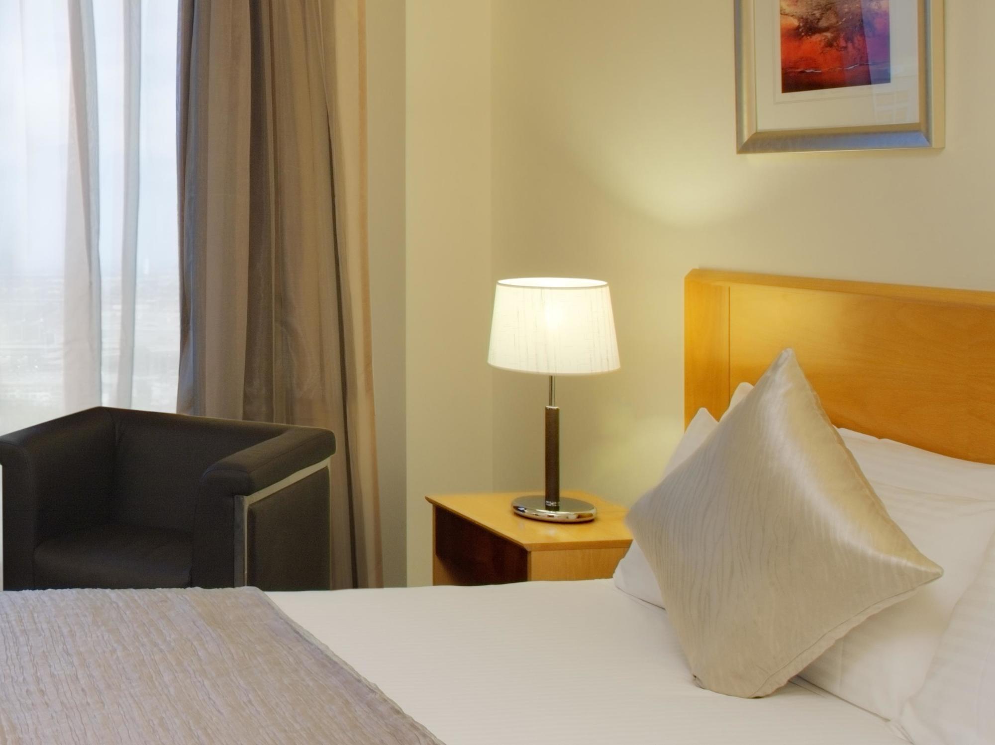 Radisson On Flagstaff Gardens 4* Melbourne