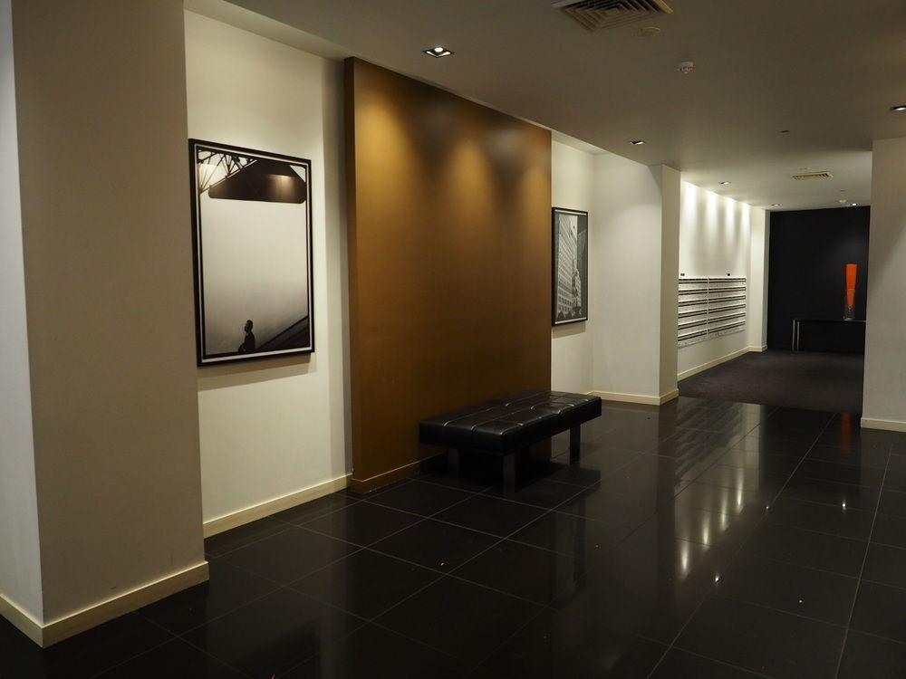 Flinders Lane Superior Apartment