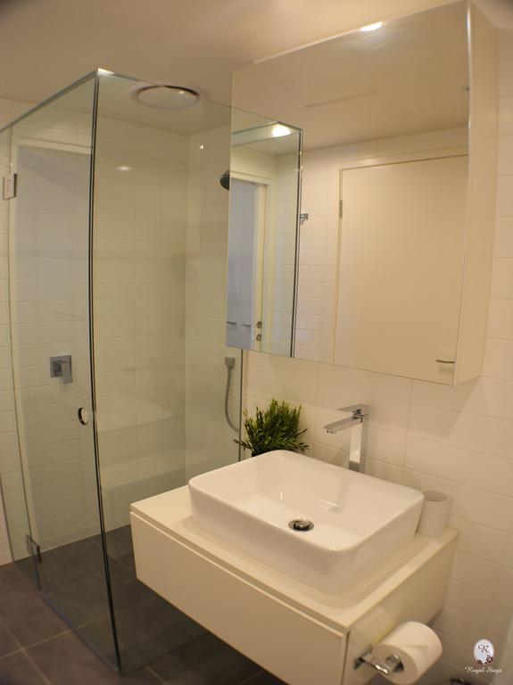 Royal Melbourne- Clarke St Apartment *