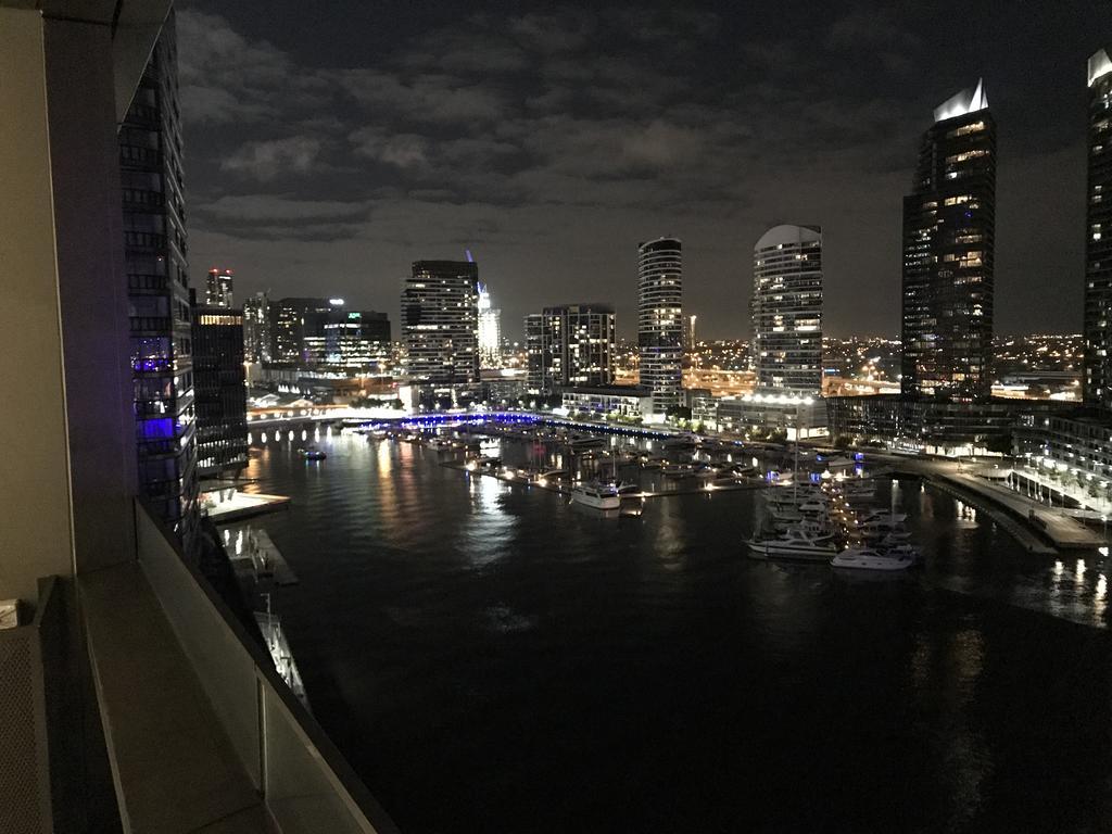 Private - Collins Street Waterfront, Docklands Apartment Melbourne