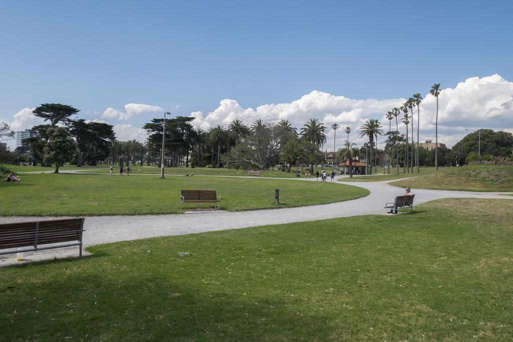 Apartamento ☆ Heart Of St Kilda ☆ Infinity Pool+parking+wifi